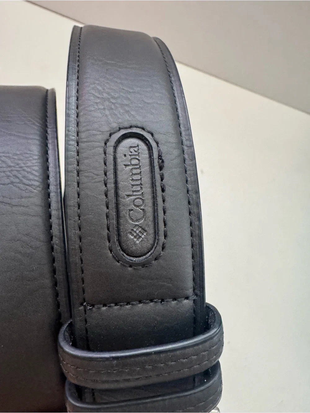 Columbia men's black leather belt size medium 34-36
